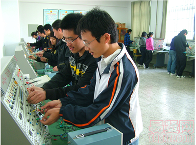 2014年天津石油職業(yè)技術(shù)學(xué)院電子信息系專業(yè)簡(jiǎn)介——電子產(chǎn)品技術(shù)開發(fā)及銷售